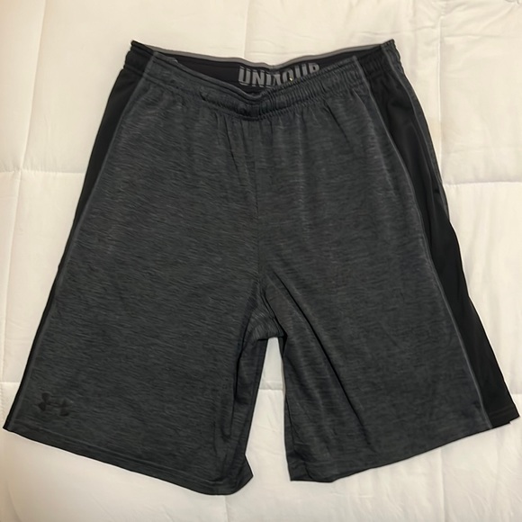 Under Armour Large Grey and Black Athletic Shorts - Picture 1 of 2